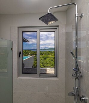 Shower, hair dryer - Luxury Ocean View Villa with Infinity Pool (Coco)