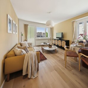 TV - Chic 2BR in Oerlikon - Near Zurich City (203-16) (Zürich)