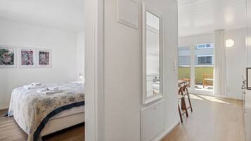 1 Schlafzimmer, Schreibtisch, Bügeleisen/Bügelbrett, WLAN