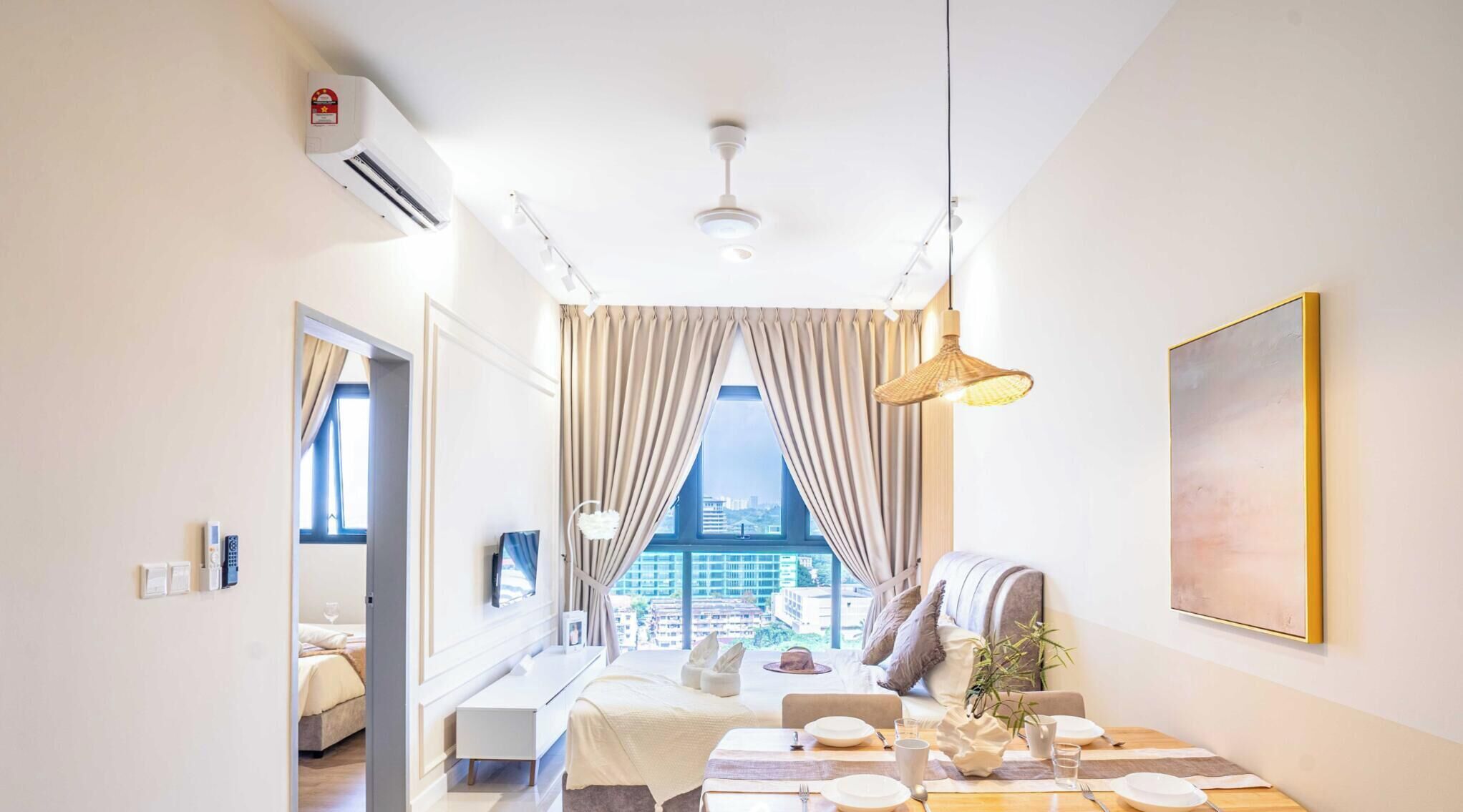 Appartement Confort, 1 chambre, non-fumeurs | Coin séjour | TV connectée de 43 pouces avec chaînes numériques