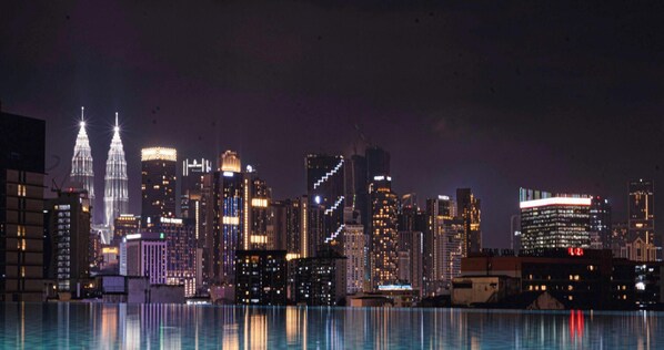 Outdoor pool - SKYLINE KL By The Stay Hub (Kuala Lumpur)