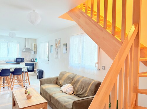 TRIO house, free private parking, wifi, TVsmart.