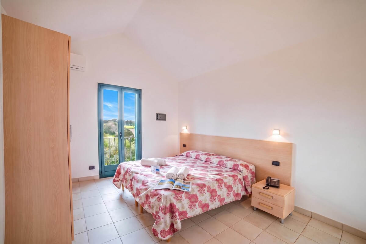 Family Apartment, 1 Bedroom, Balcony (Beach in 5 min | Pool Access | n.66) | 1 bedroom, free WiFi, bed sheets