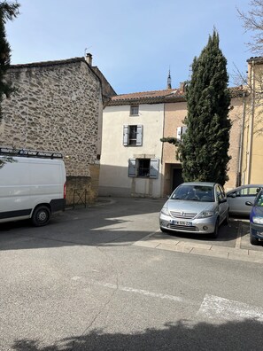 Property grounds - Air-conditioned apartment near Mont Ventoux (Malemort-du-Comtat)