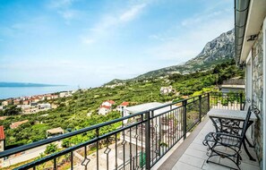 Property grounds - Amazing home in Makarska with sauna (Makarska)