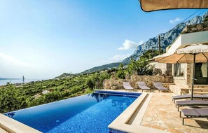 Pool - Amazing home in Makarska with sauna (Makarska)