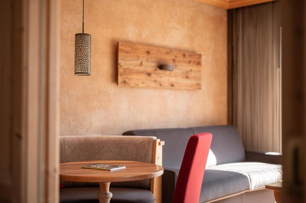 Superior Suite, Balcony, Mountain View | Interior