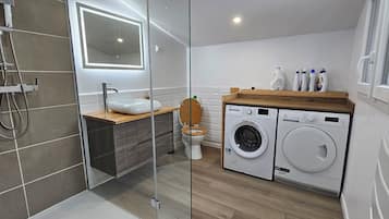 Een douche, een haardroger
