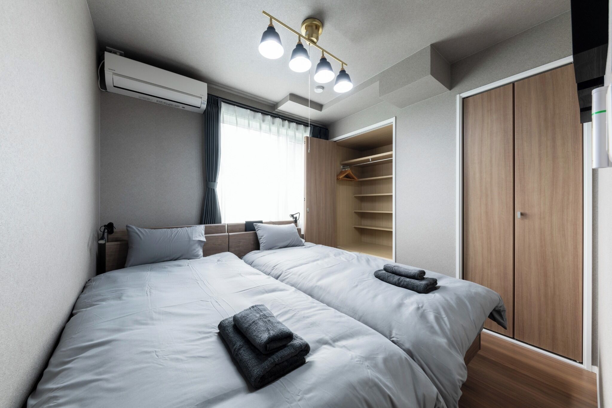 6 bedrooms, iron/ironing board, free WiFi, bed sheets