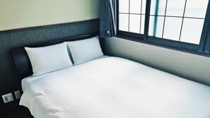 1 bedroom, free WiFi, bed sheets - For 1 person 14 square meters small double room  / Kyoto City Kyōto (Kyoto City)