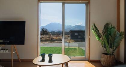 NEW Spectacular View of Mt Aso | Entire House f / Aso City Kumamoto