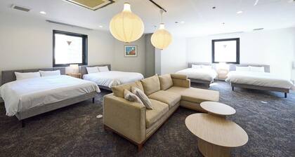 Located in the heart of Kannai this spacious one / Yokohama City Kanagawa