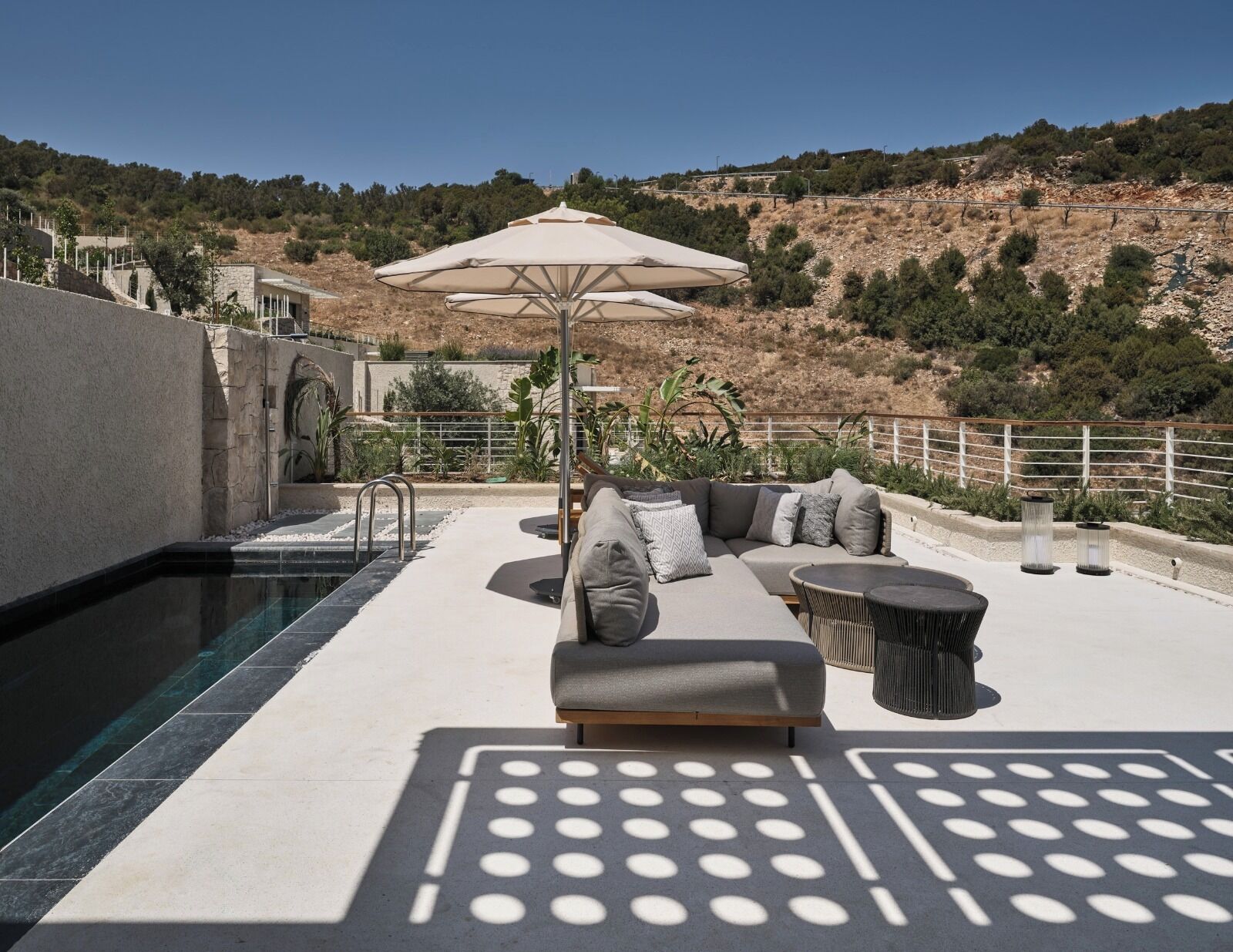 Studio Premium, pemandangan laut