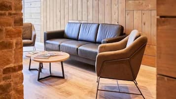 Appartamento Classic, balcone, vista giardino | Area soggiorno