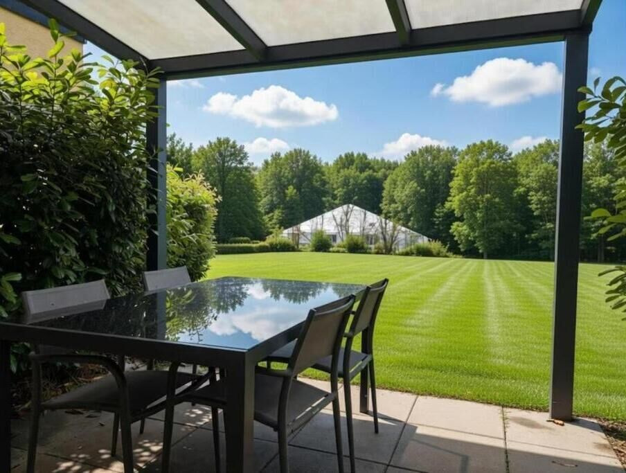 Family Apartment | Outdoor dining