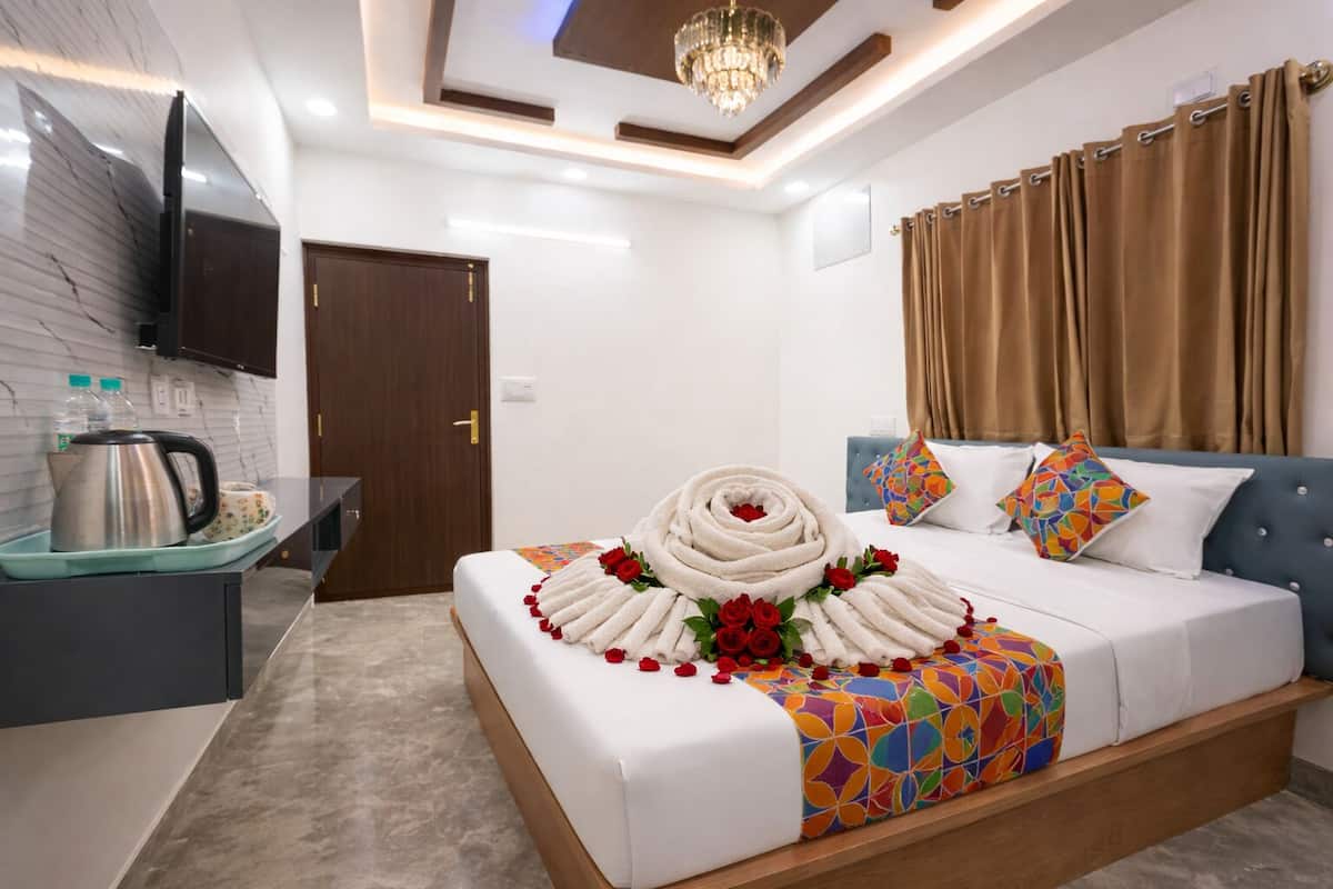 Deluxe Room, Balcony, City View