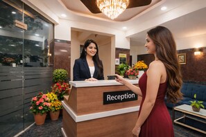 Reception - Hotel Royal Suites Outer Ring Bellandur (Bengaluru)