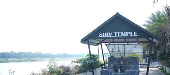 Riviera Resort and Hotels