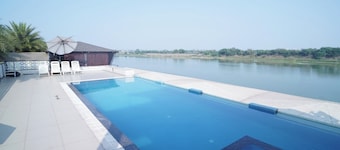 Riviera Resort and Hotels