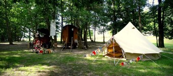 Inuit tent for 2, in 45 ha of unspoilt nature