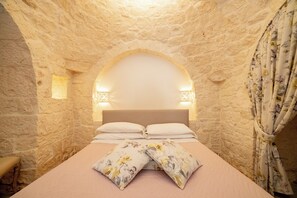 Maison Luxe, patio, vue cour intérieure (Trullo Arancio)