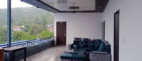 Deluxe Triple Room, Mountain View | Terrace/patio