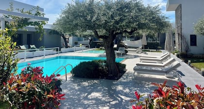 OLIVIA RESORT