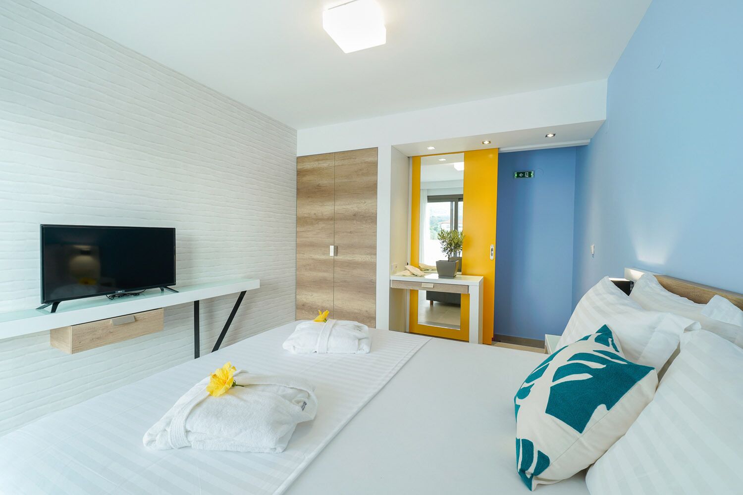 ファミリー デュープレックス プールビュー