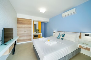 Family Duplex, Pool View | In-room safe, soundproofing, iron/ironing board, free WiFi