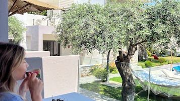 Luxury Duplex, Pool View | Terrace/patio