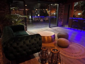 Interior - Caribbean Home Barcelona - Luxury Private Oasis (Montcada i Reixac)