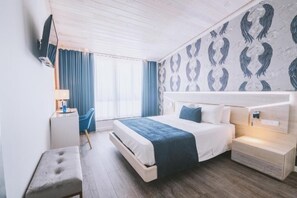 6 chambres, fer et planche à repasser, accès Internet, draps fournis