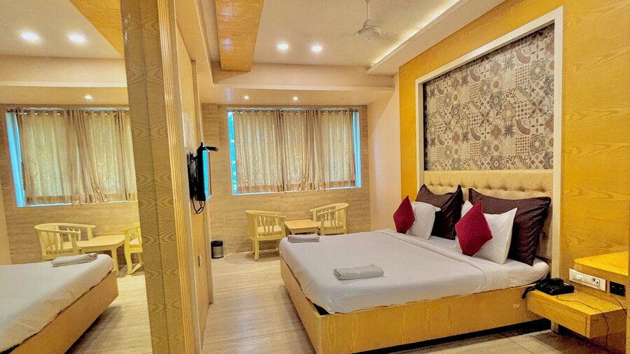 Hotel Neelkamal Chembur