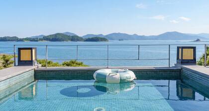 Sacheon Bireong Pool Villa
