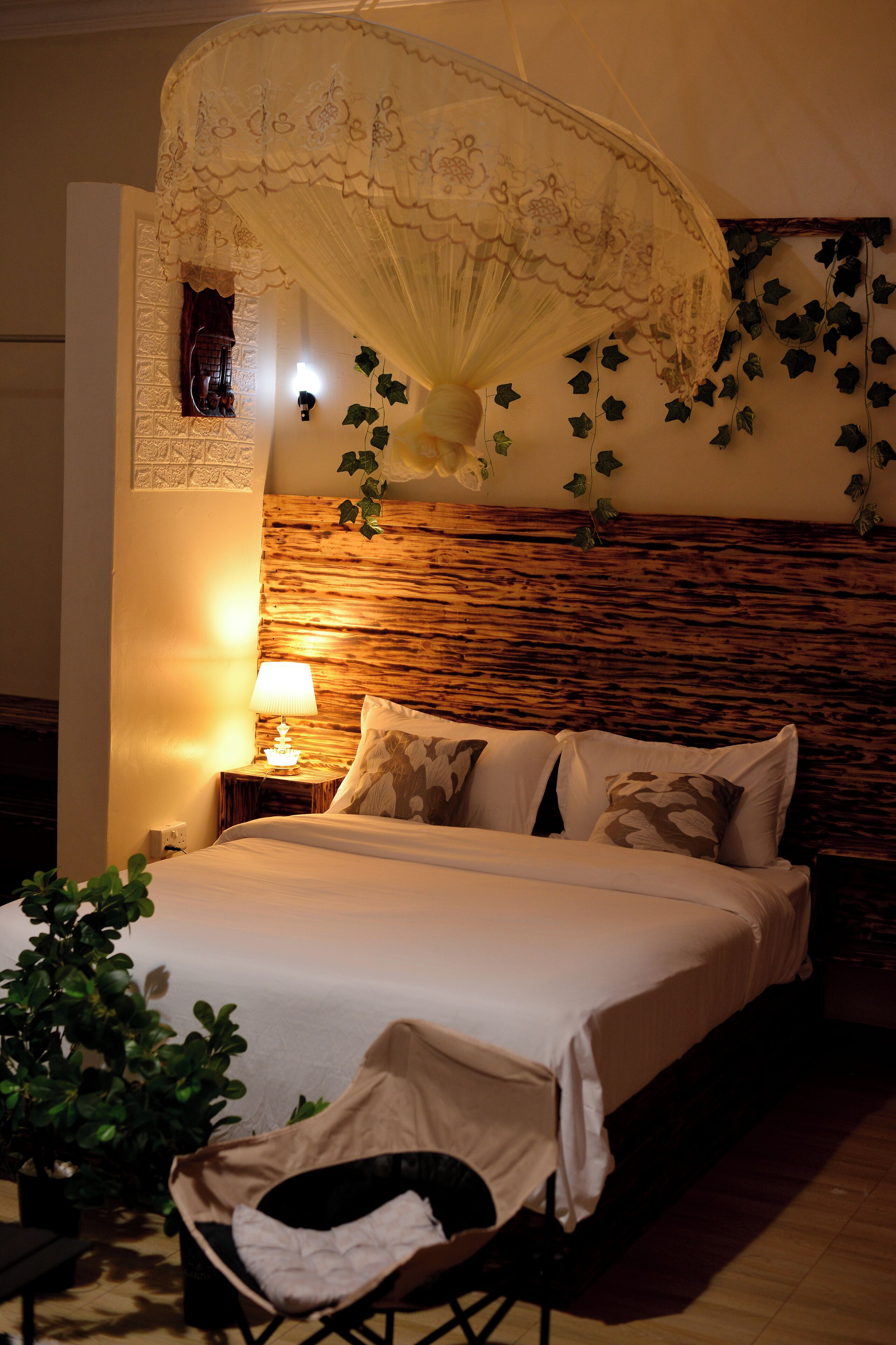 1 dormitorio, tabla de planchar con plancha, wifi y ropa de cama