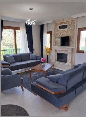 Villa, Mountain View | Living area