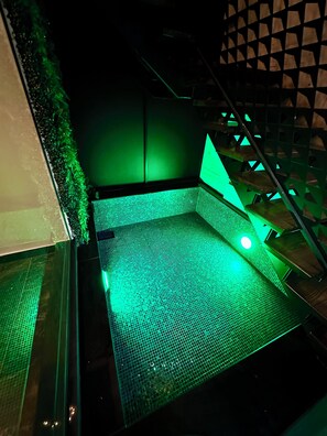 Spa - Modern Luxury, Entire House 4-Bedrooms in DHA (Lahore)