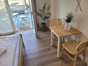 1 quarto, ferros/tábuas de passar roupa, Wi-Fi, roupa de cama