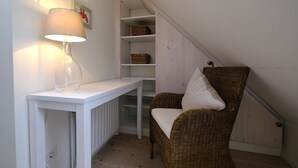 Interior - Mattis Hüs - Quietly situated semi-detached house Mattis Hüs. With garden and (Sylt)