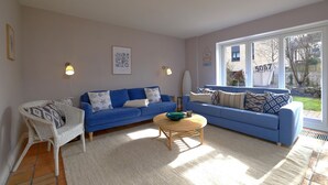 TV - Mattis Hüs - Quietly situated semi-detached house Mattis Hüs. With garden and (Sylt)