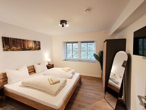 3 bedrooms, WiFi, bed sheets - Vacation apartment Wiesengrün: 97 m², terrace, 2 bathrooms, WLAN, dog allowed - Smart (Winterberg)