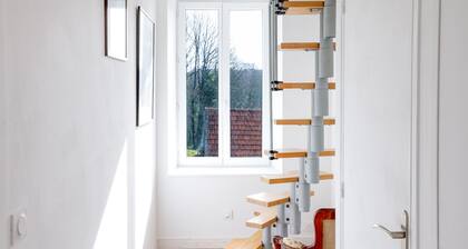 Guest Room “Chambre Calendula Pleine Nature” with Shared Garden and Wi-Fi