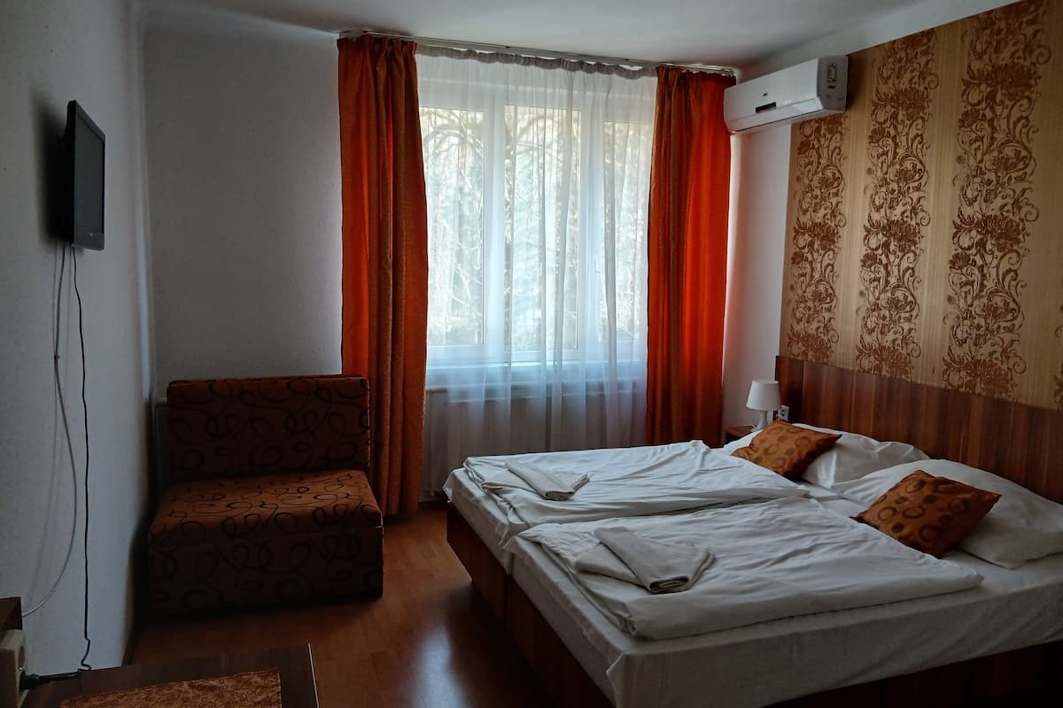 Basic Double Room