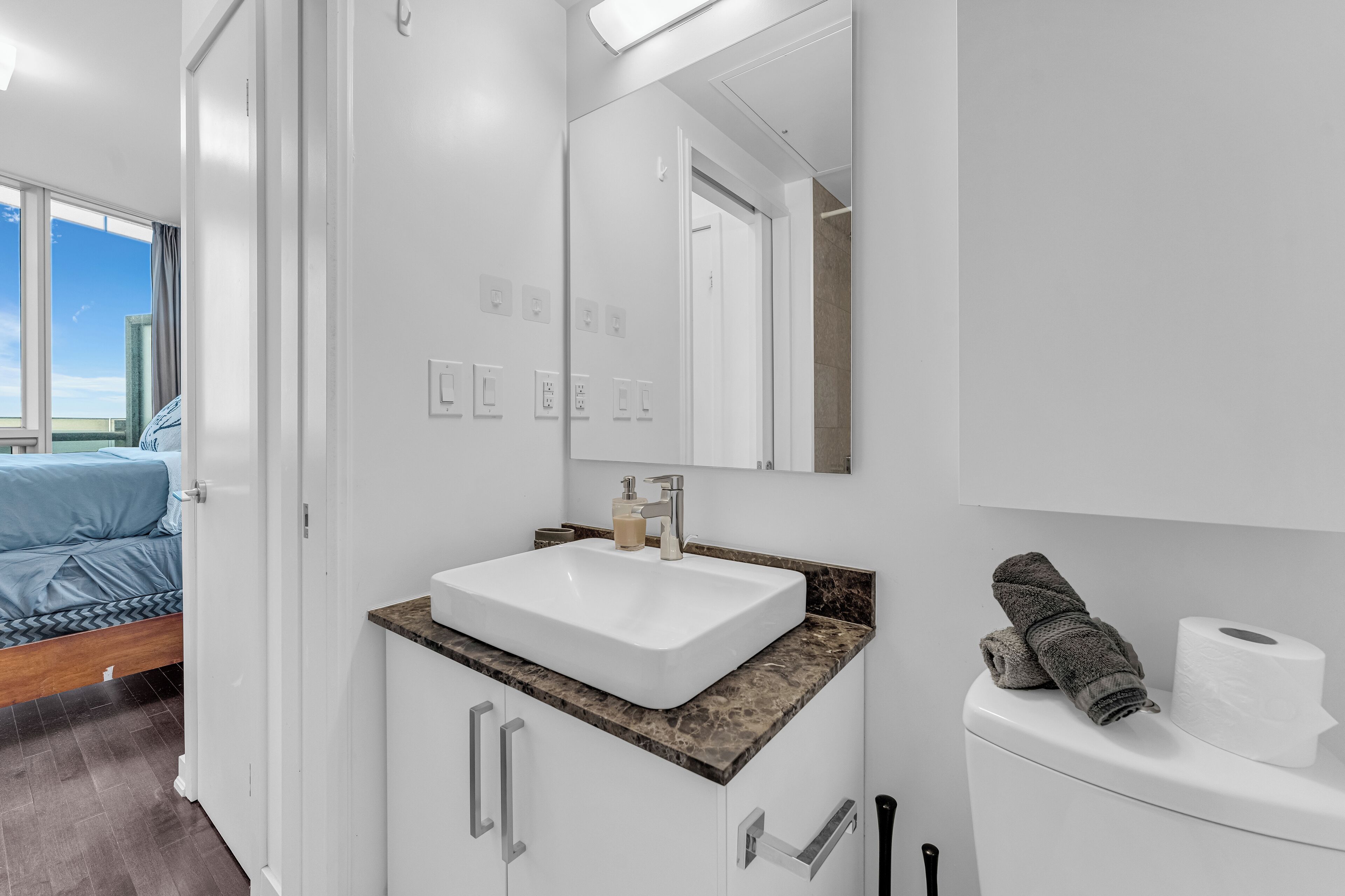 Family Suite, Lake View | Bathroom