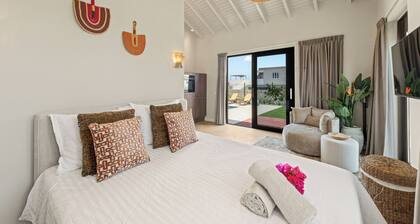 Luxurious new villa with separate studio, private pool and enclosed garden