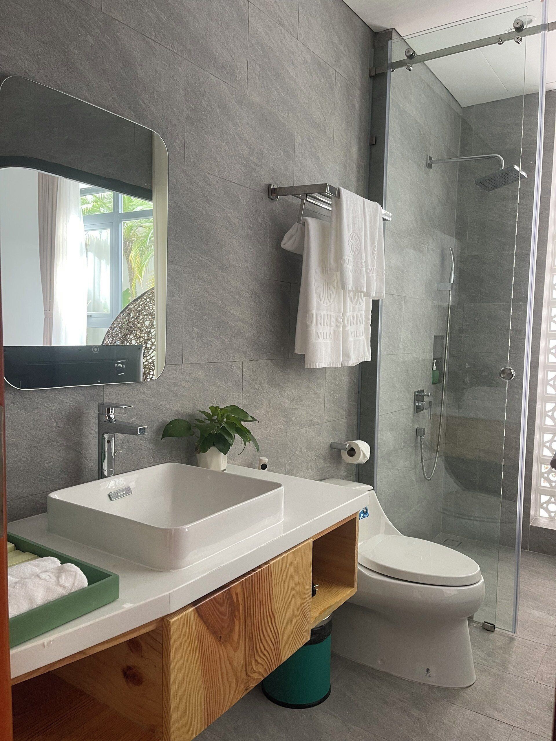 Habitación estándar, vista al patio | Baño