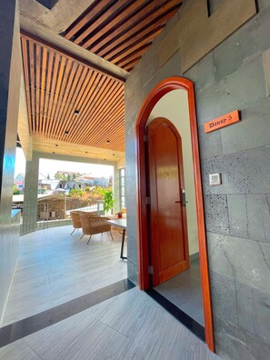 Quarto luxo, vista para a colina | Parte interna