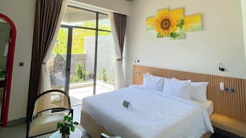 Deluxe Room, Hill View