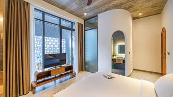 Deluxe Room, City View