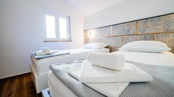 Apartment, 2 Bedrooms, Balcony